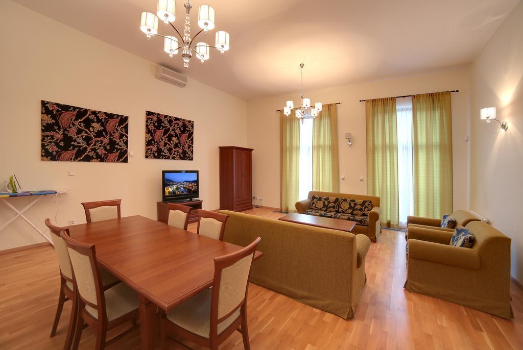 Slunecni Lazne Apartments Karlovy Vary Room photo