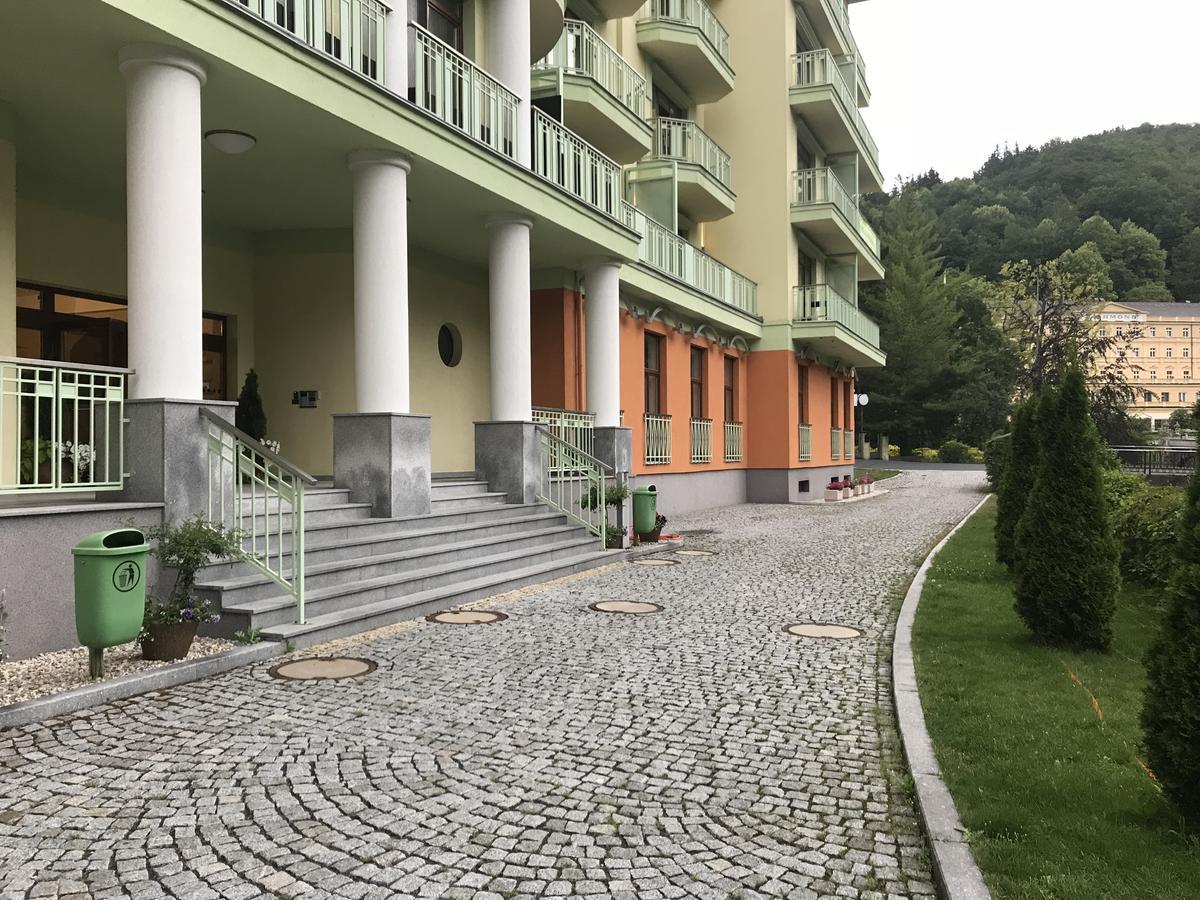 Slunecni Lazne Apartments Karlovy Vary Exterior photo