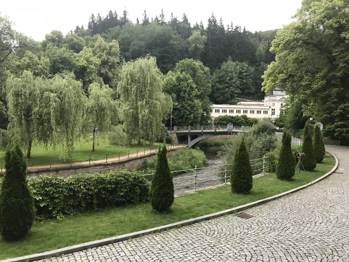 Slunecni Lazne Apartments Karlovy Vary Exterior photo