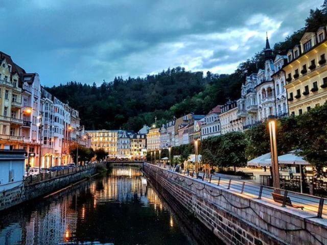 Slunecni Lazne Apartments Karlovy Vary Exterior photo