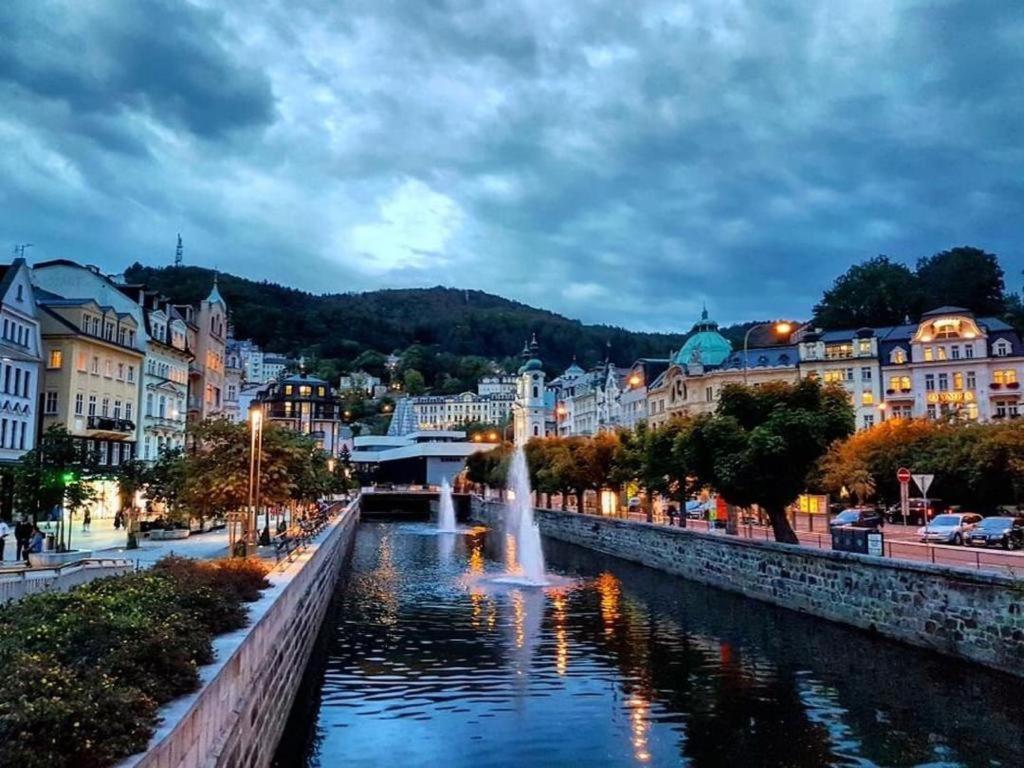 Slunecni Lazne Apartments Karlovy Vary Exterior photo